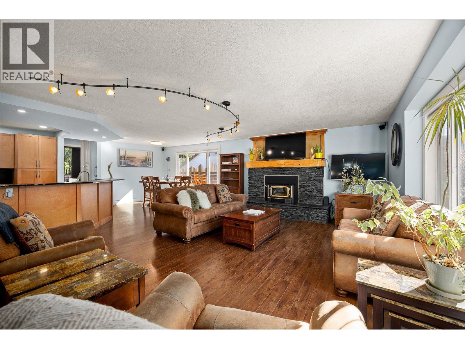 12313 Kalavista Drive, Coldstream, British Columbia  V1B 1K7 - Photo 5 - 10362742