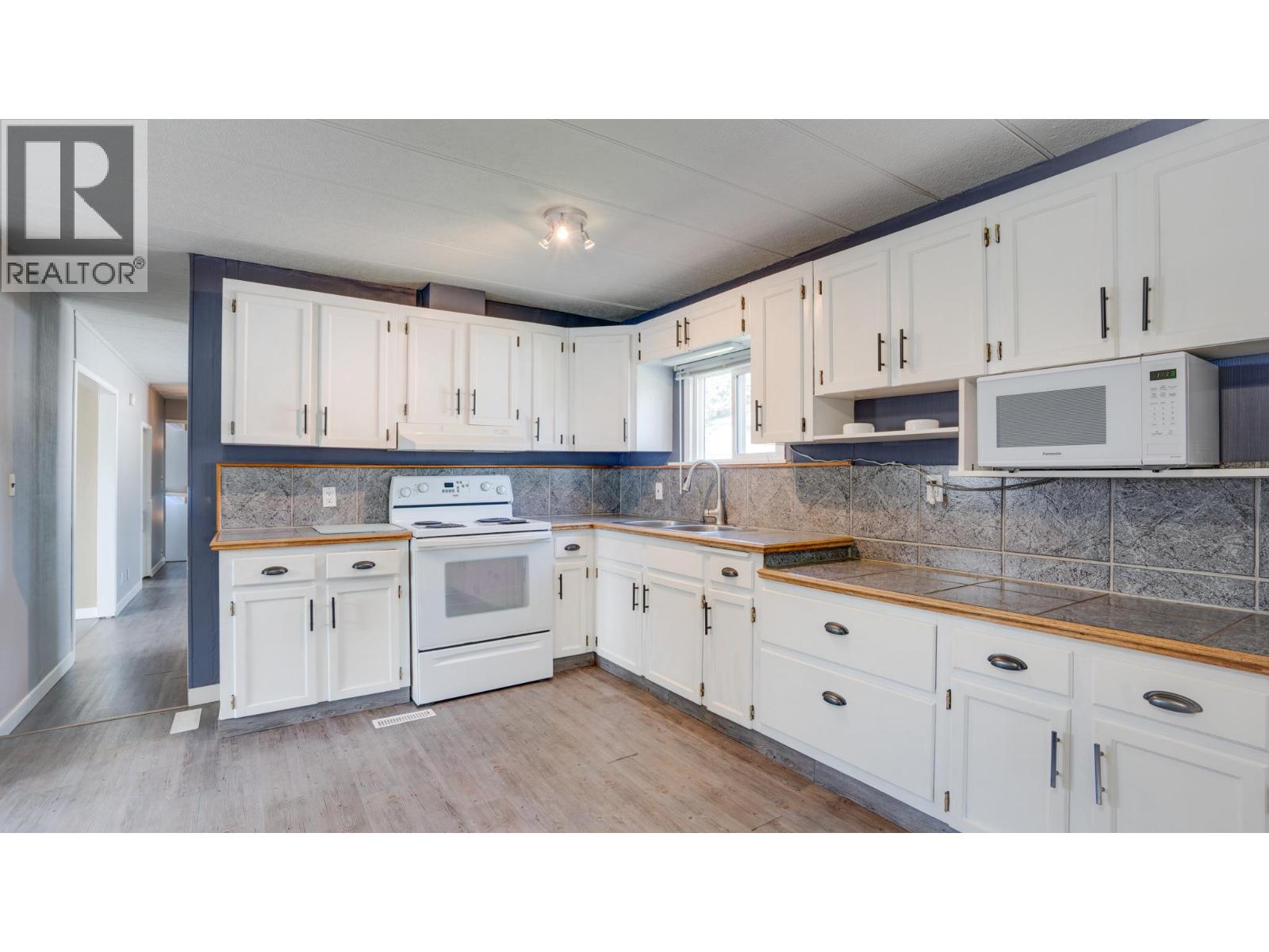5484 25 Avenue Unit# 61, Vernon, British Columbia  V1T 7A8 - Photo 7 - 10370233