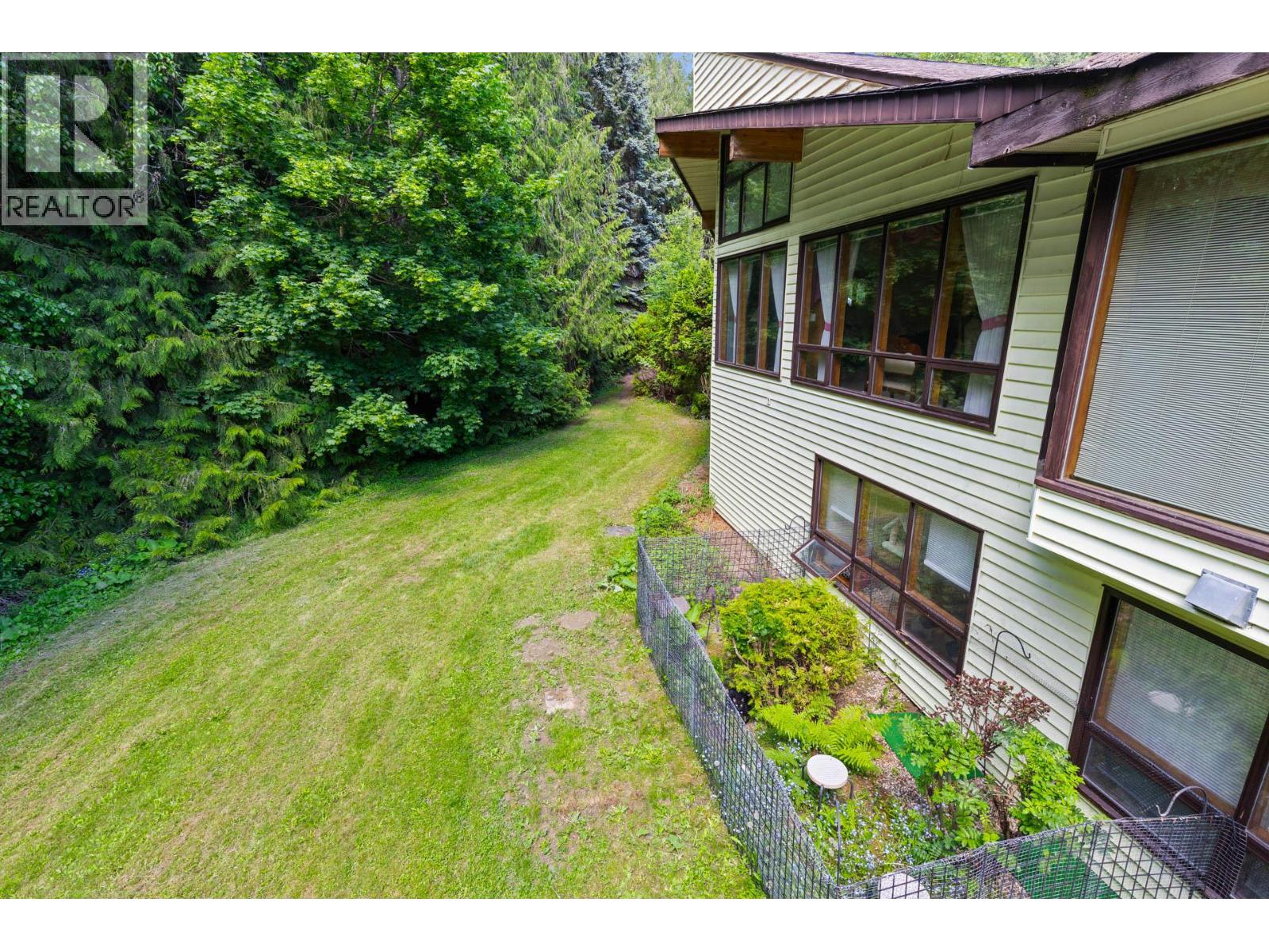 6210 50 Street Ne, Salmon Arm, British Columbia  V1E 3A6 - Photo 30 - 10370155