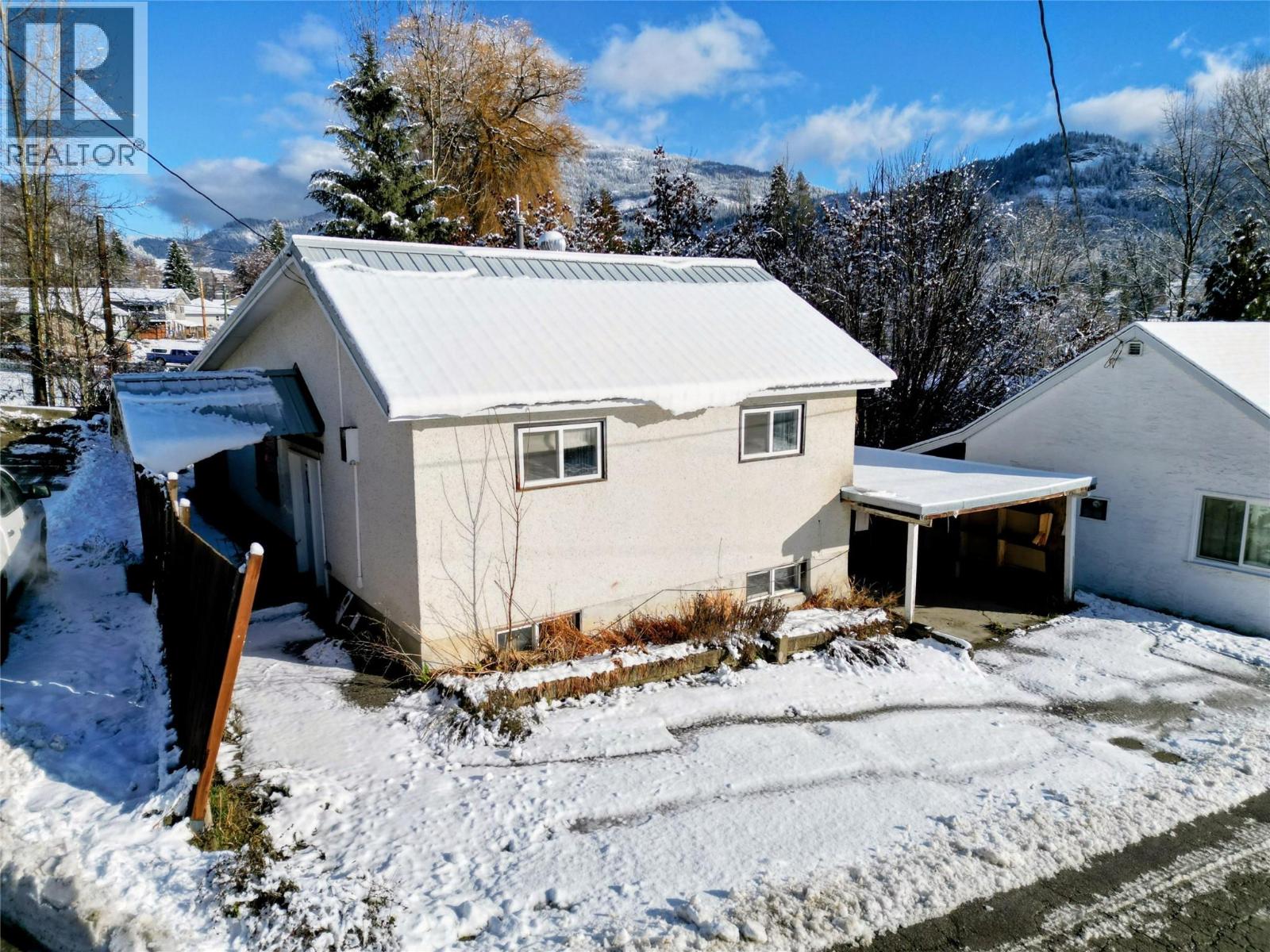 1866 COLE Street, fruitvale, British Columbia