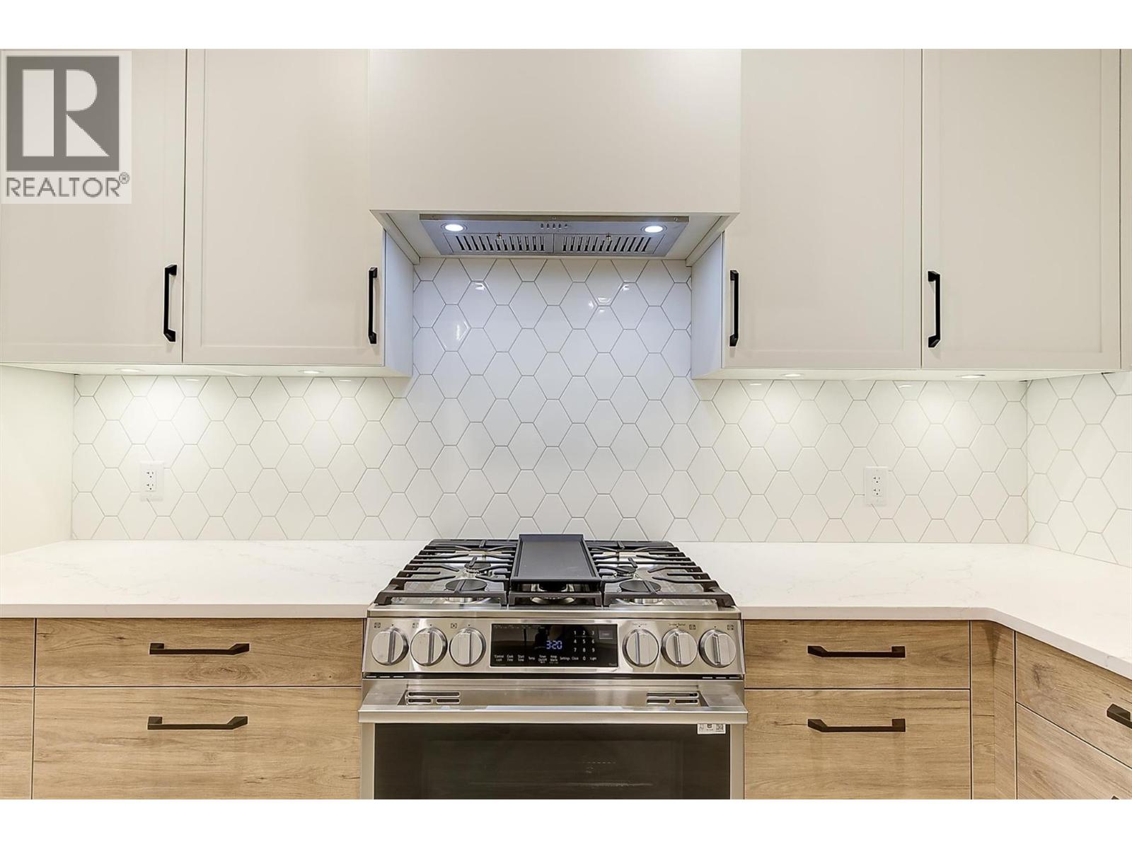 2115 Montenegro Drive, Kelowna, British Columbia  V1P 0B2 - Photo 24 - 10369681