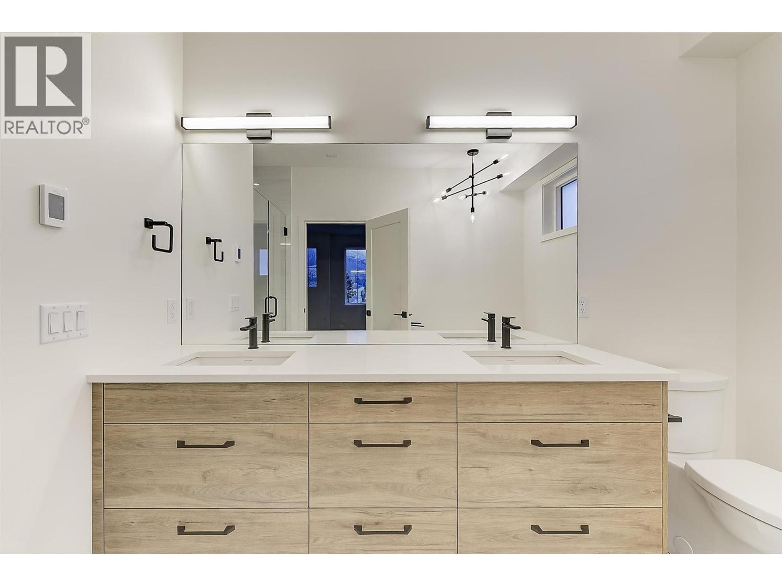 2115 Montenegro Drive, Kelowna, British Columbia  V1P 0B2 - Photo 37 - 10369681