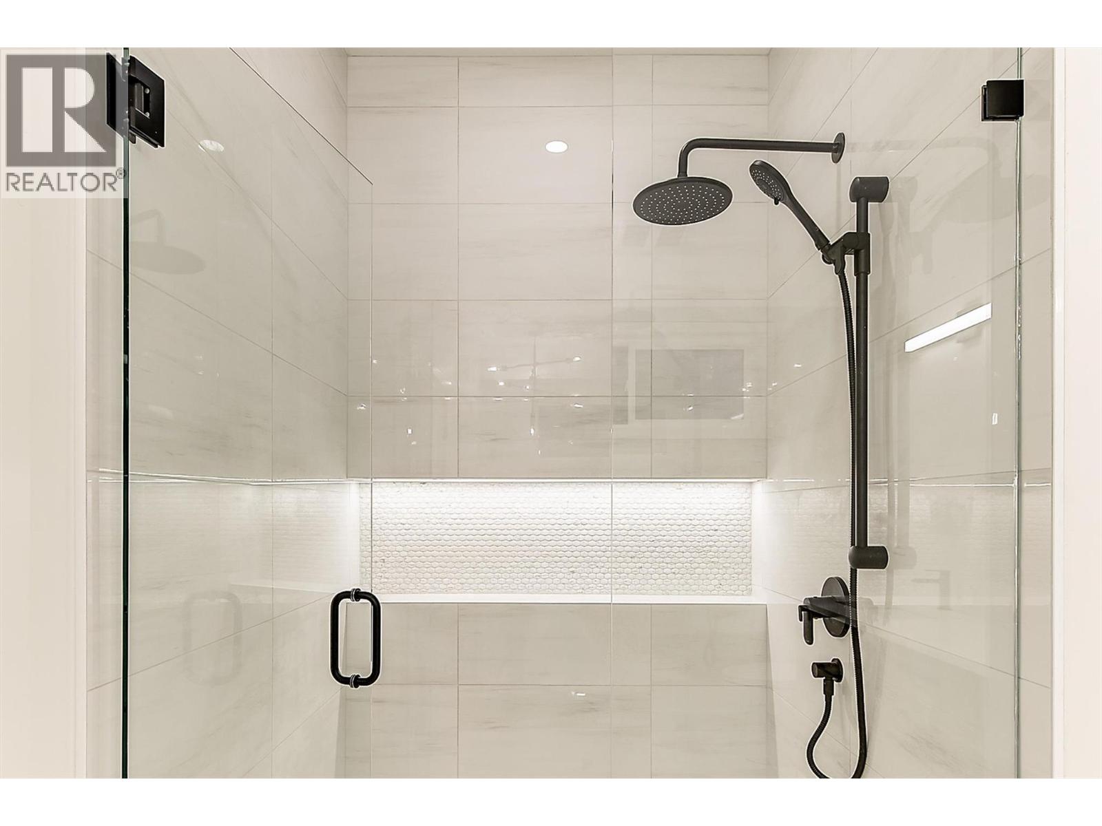 2115 Montenegro Drive, Kelowna, British Columbia  V1P 0B2 - Photo 39 - 10369681