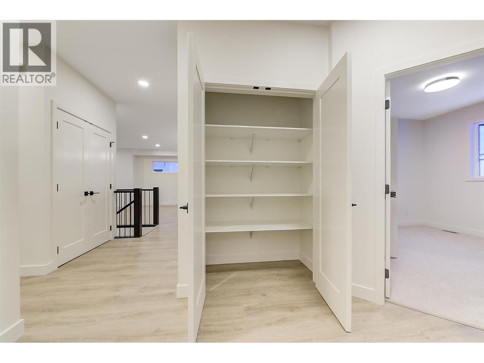 2115 Montenegro Drive, Kelowna, British Columbia  V1P 0B2 - Photo 46 - 10369681