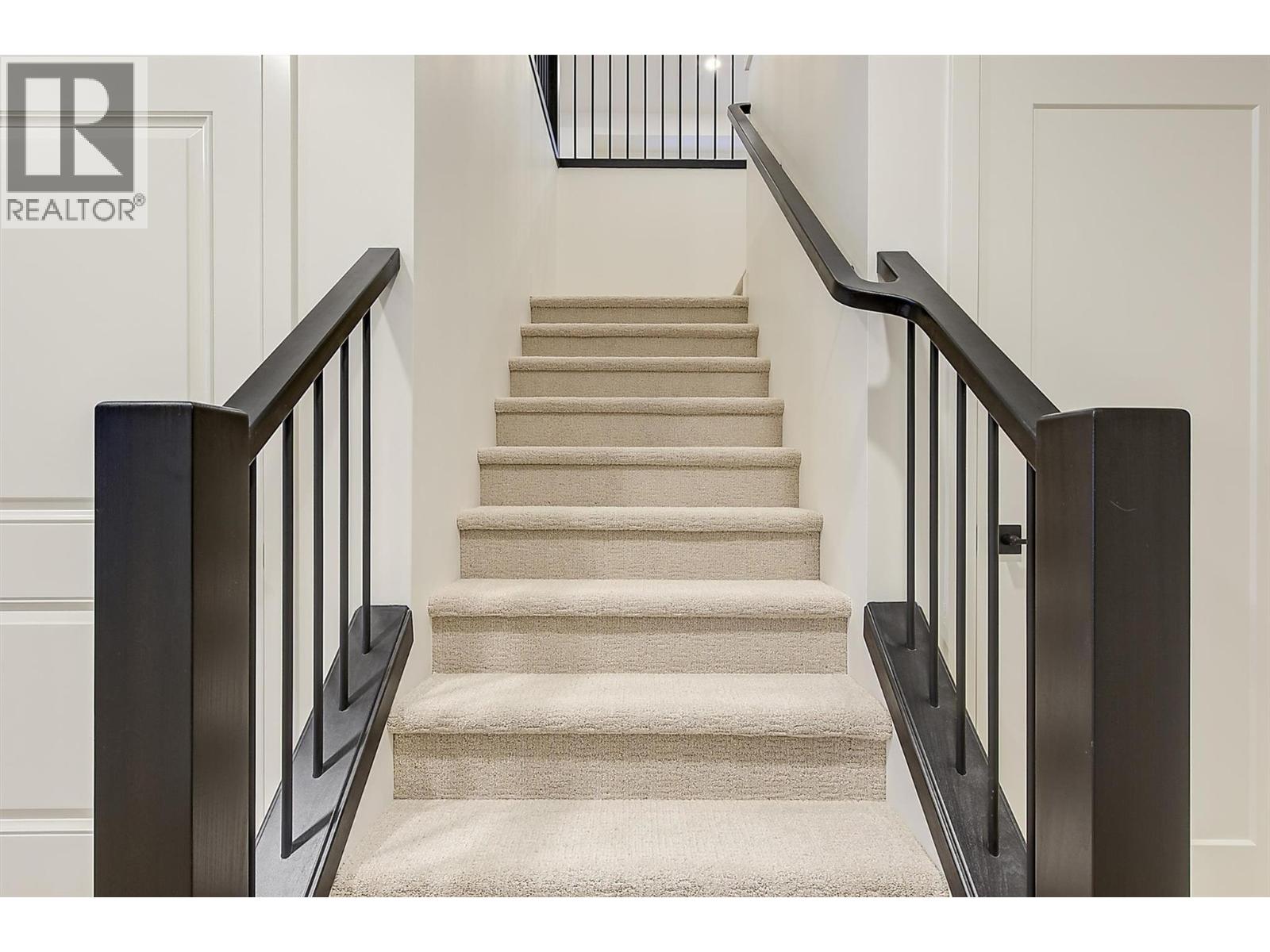 2115 Montenegro Drive, Kelowna, British Columbia  V1P 0B2 - Photo 9 - 10369681