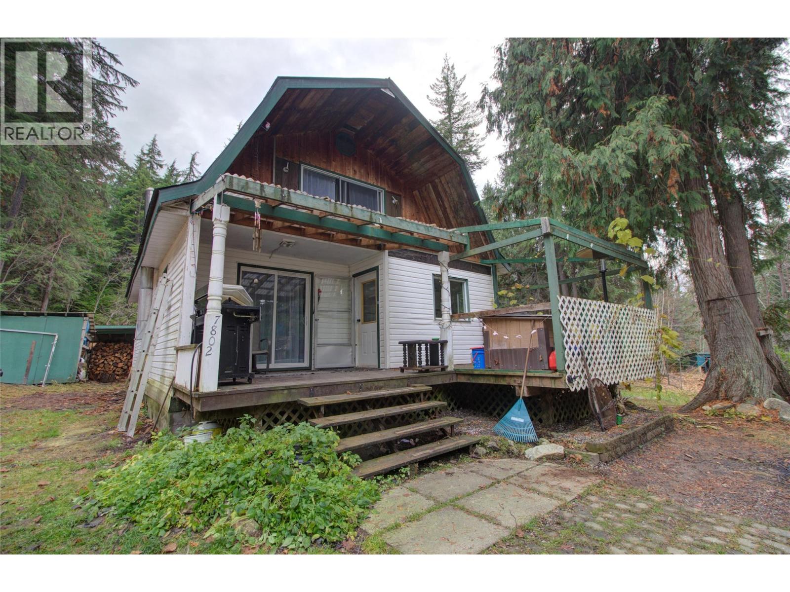 7802 BRYDGES Road, fauquier, British Columbia