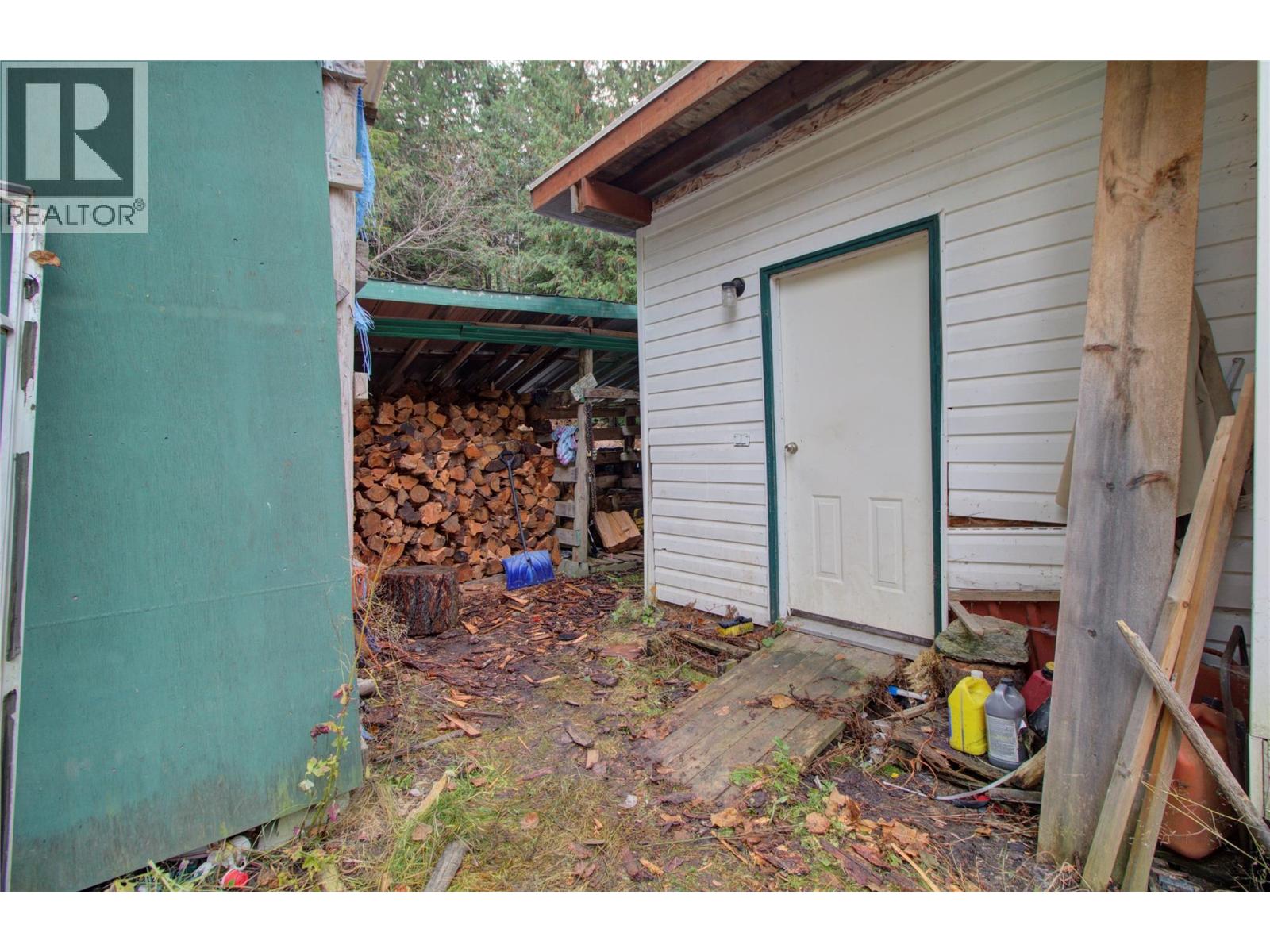 7802 Brydges Road, Fauquier, British Columbia  V0G 1K0 - Photo 30 - 10365794