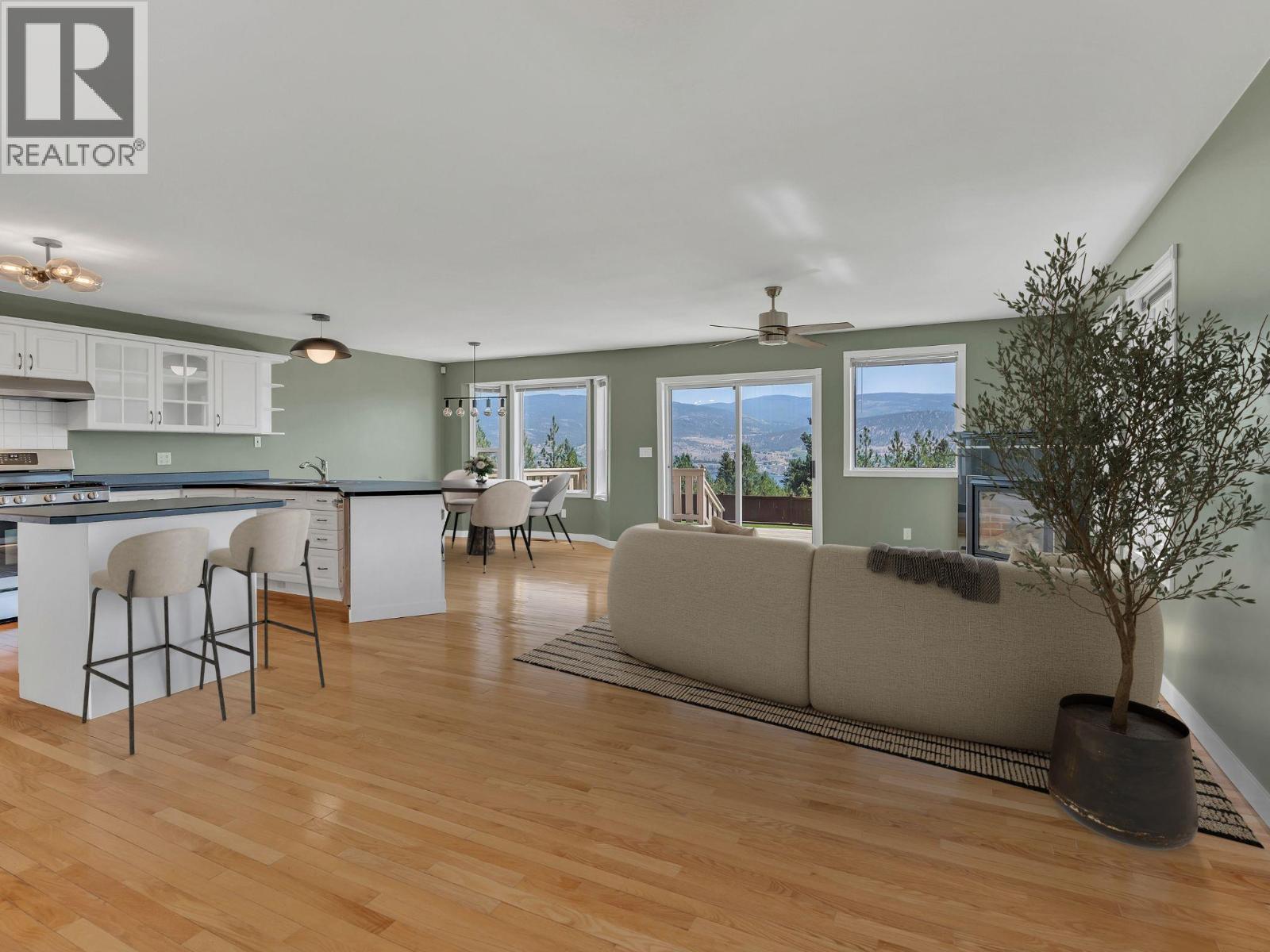 1893 Sandstone Drive, Penticton, British Columbia  V2A 8Y6 - Photo 4 - 10370314