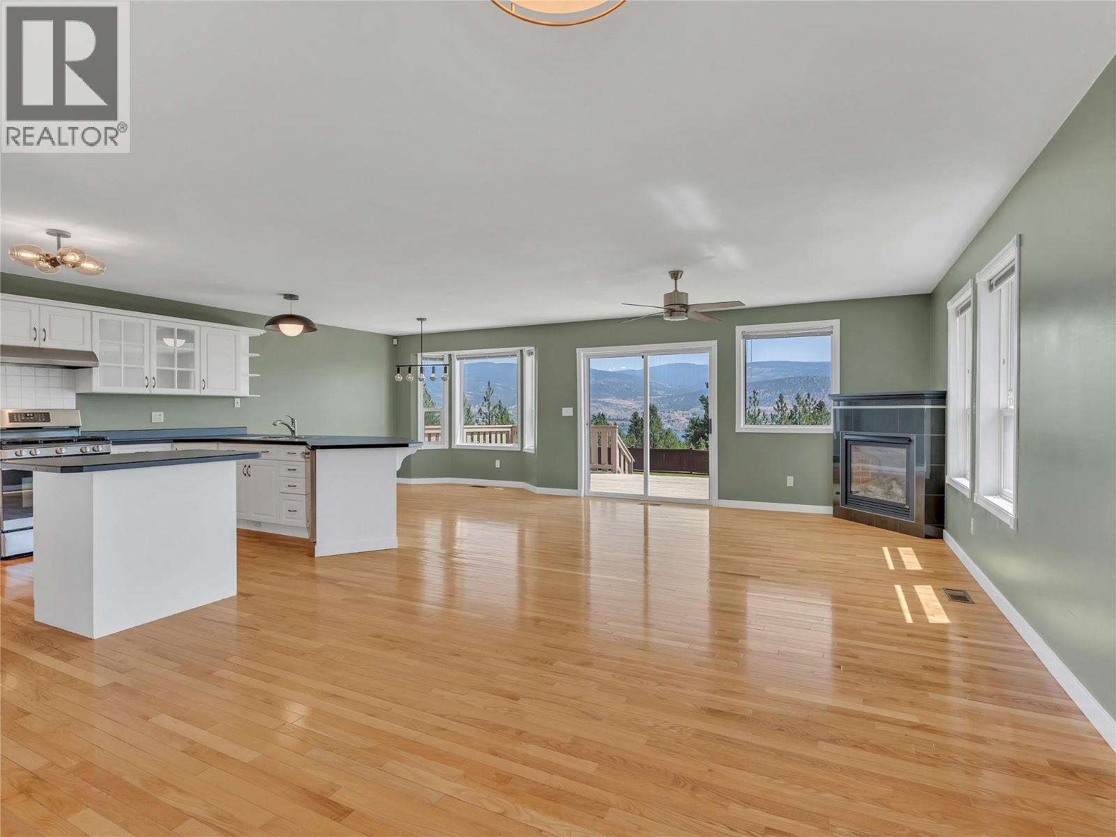 1893 Sandstone Drive, Penticton, British Columbia  V2A 8Y6 - Photo 5 - 10370314