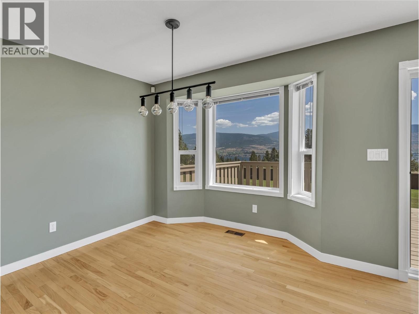 1893 Sandstone Drive, Penticton, British Columbia  V2A 8Y6 - Photo 8 - 10370314