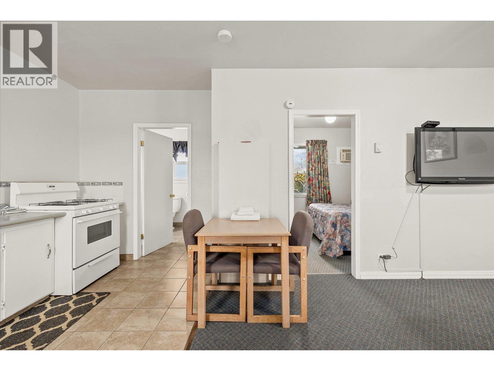 7414 97 Street, Osoyoos, British Columbia  V0H 1V5 - Photo 17 - 10370254