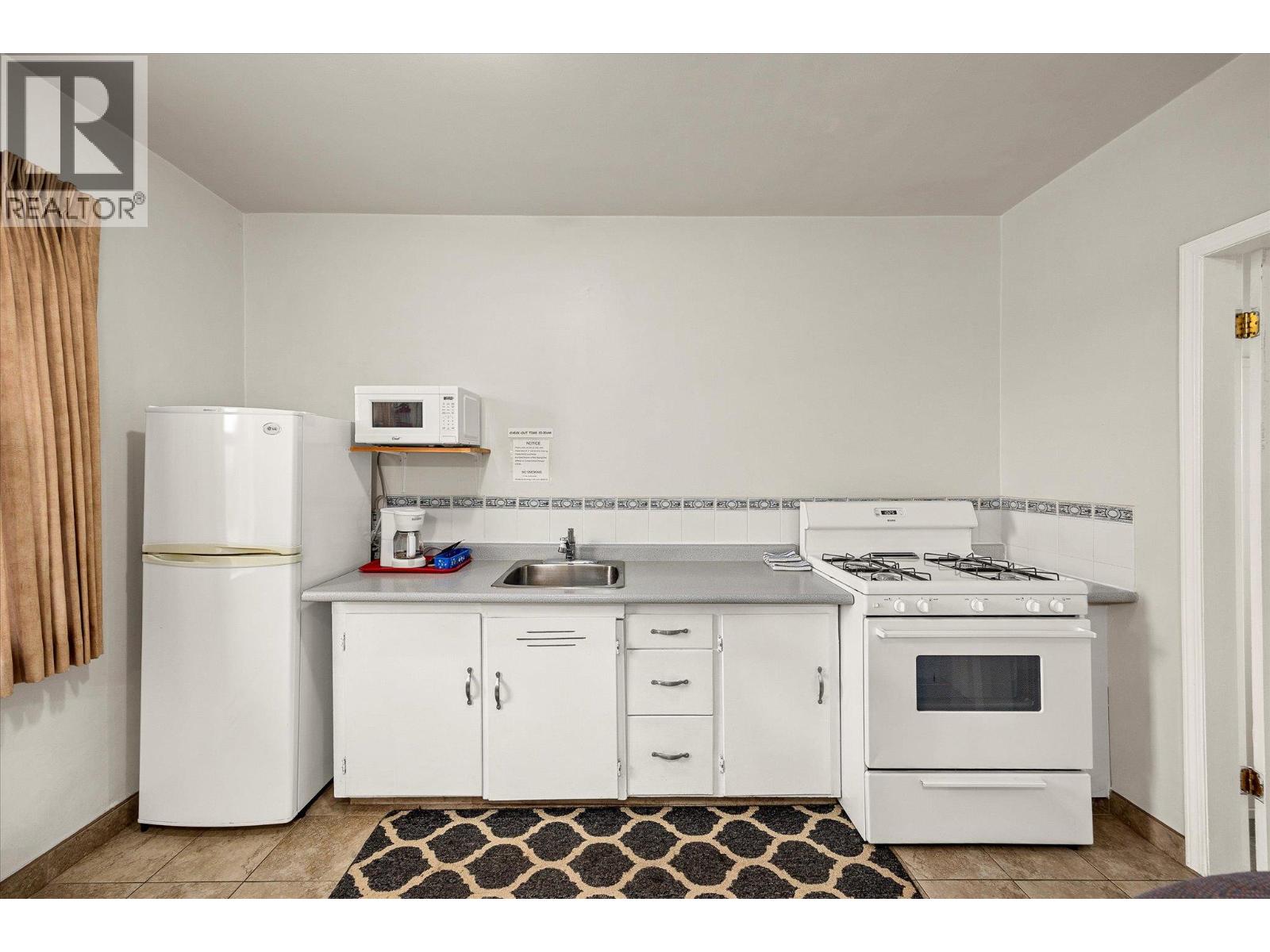 7414 97 Street, Osoyoos, British Columbia  V0H 1V5 - Photo 18 - 10370254