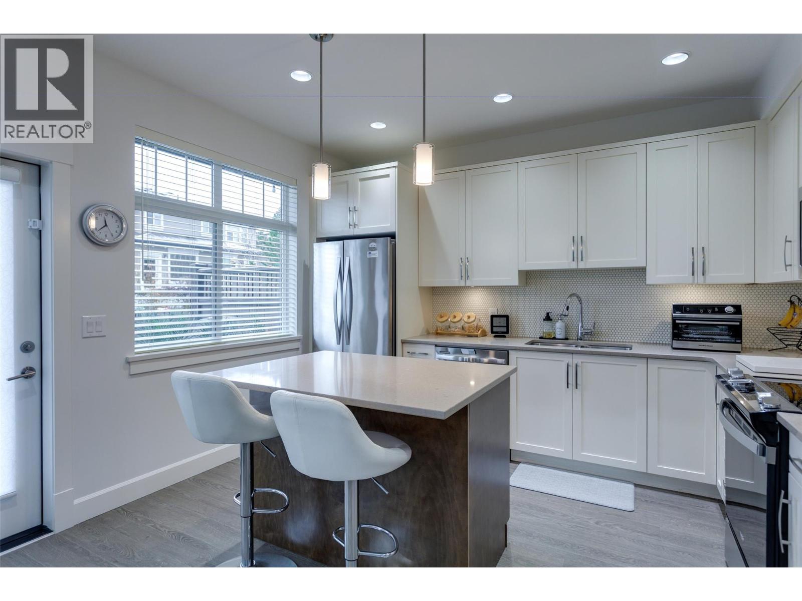 12875 Lake Hill Lane, Lake Country, British Columbia  V4V 2S9 - Photo 3 - 10370071