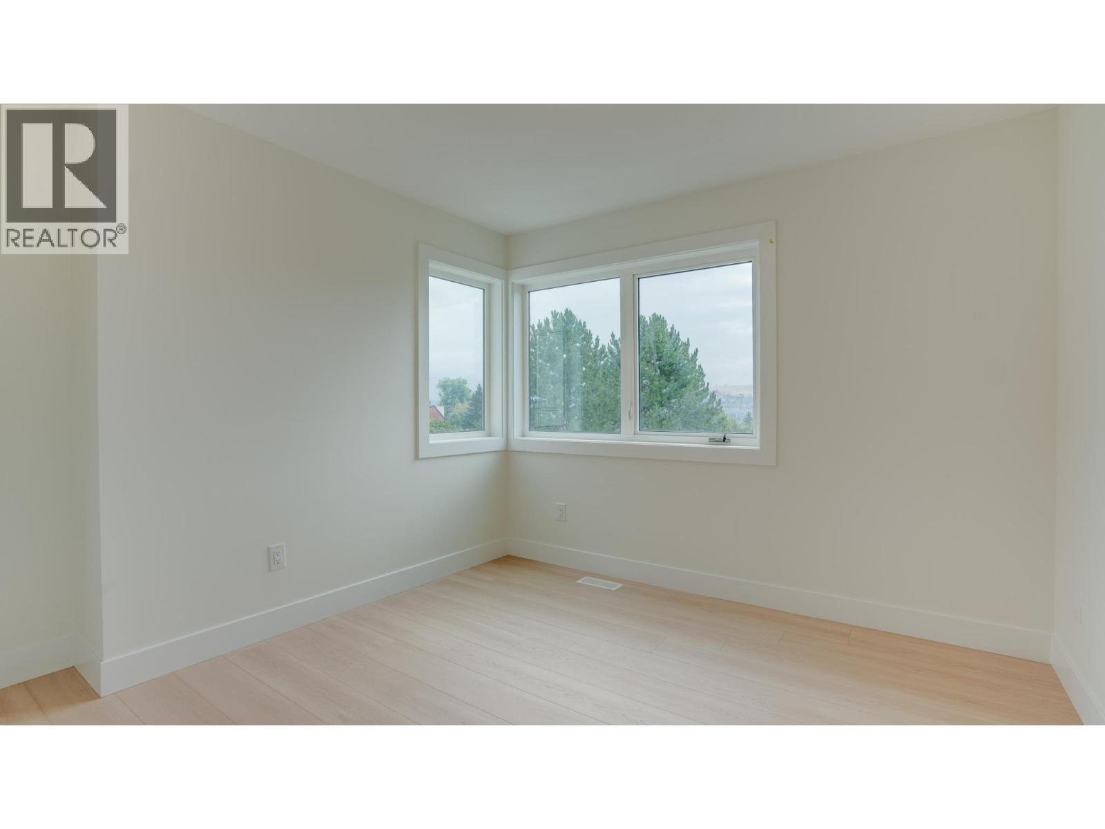 5705 Heritage Drive Unit# 12, Vernon, British Columbia  V1H 1B1 - Photo 14 - 10359064