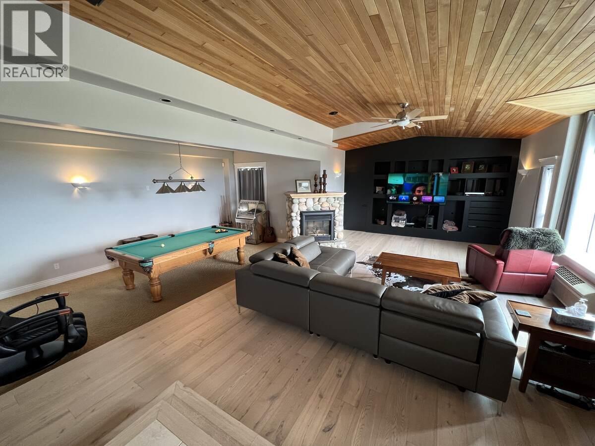 3380 Neid Road, Kelowna, British Columbia  V1W 4H5 - Photo 10 - 10370373