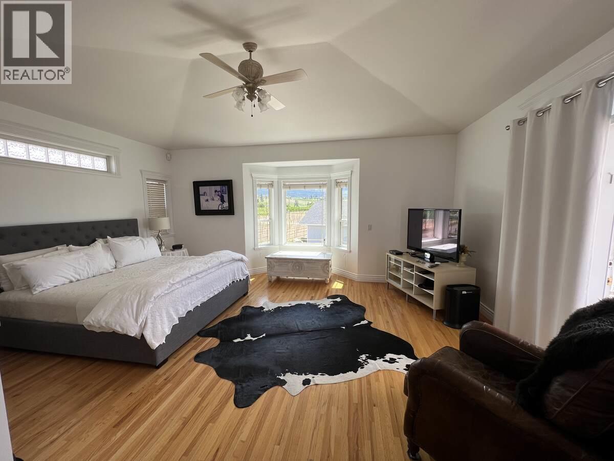 3380 Neid Road, Kelowna, British Columbia  V1W 4H5 - Photo 13 - 10370373