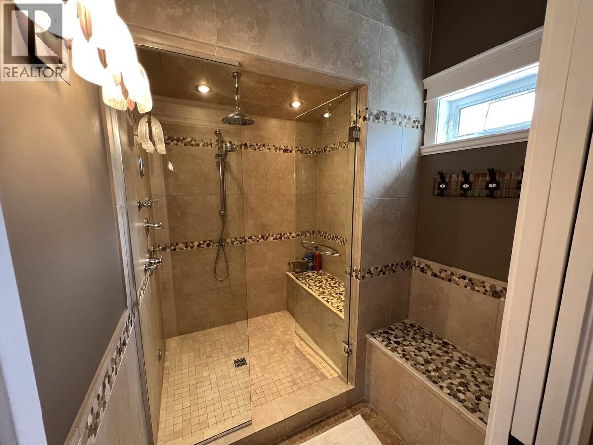 3380 Neid Road, Kelowna, British Columbia  V1W 4H5 - Photo 15 - 10370373
