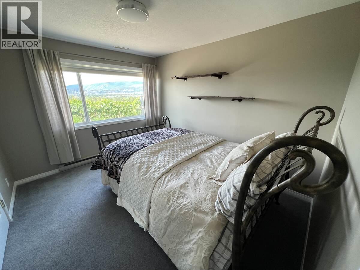 3380 Neid Road, Kelowna, British Columbia  V1W 4H5 - Photo 18 - 10370373