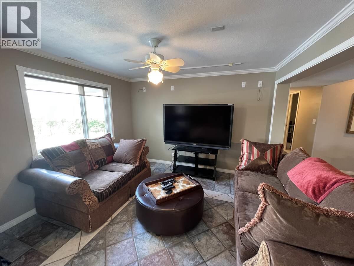3380 Neid Road, Kelowna, British Columbia  V1W 4H5 - Photo 21 - 10370373