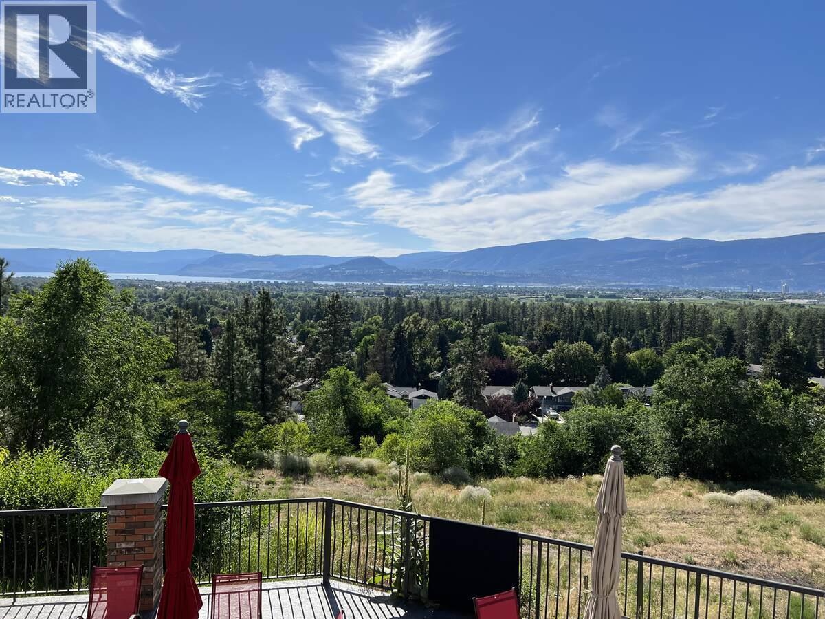 3380 Neid Road, Kelowna, British Columbia  V1W 4H5 - Photo 30 - 10370373