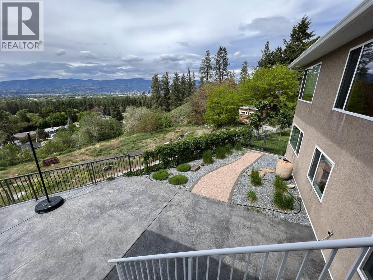 3380 Neid Road, Kelowna, British Columbia  V1W 4H5 - Photo 33 - 10370373