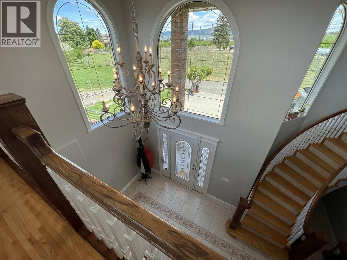 3380 Neid Road, Kelowna, British Columbia  V1W 4H5 - Photo 7 - 10370373