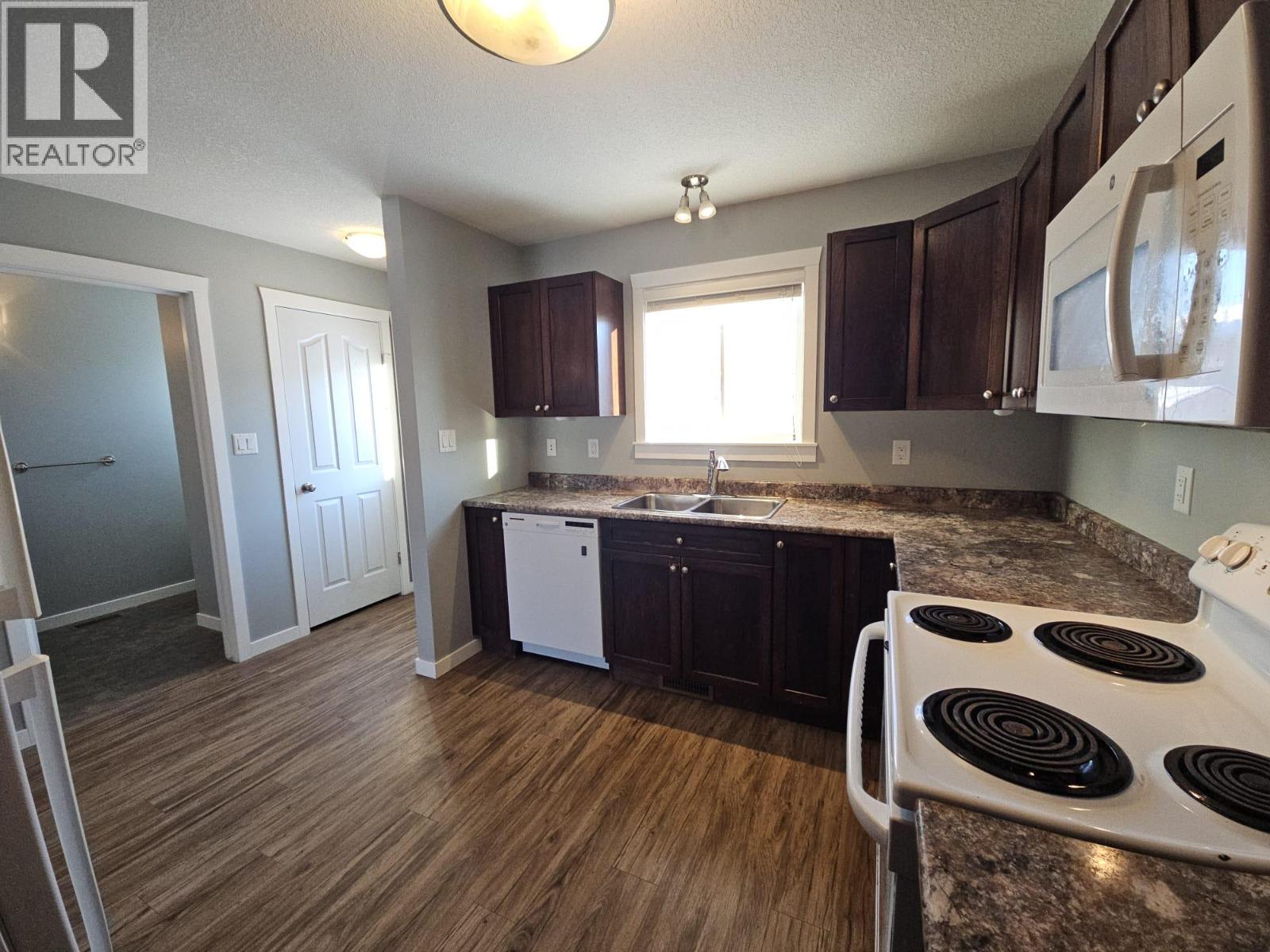 5216 41 Street Ne, Chetwynd, British Columbia  V0C 1J0 - Photo 14 - 10370351