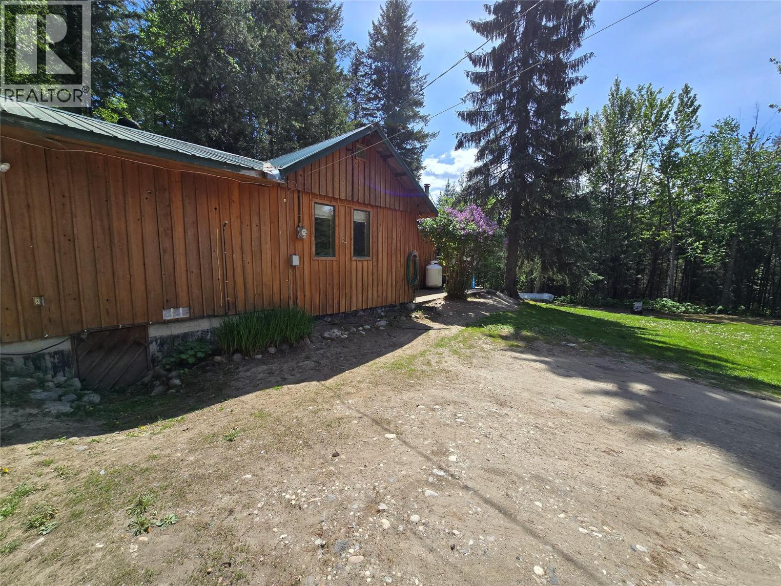 404 Haywood Road, Clearwater, British Columbia  V0E 1N1 - Photo 3 - 10370350