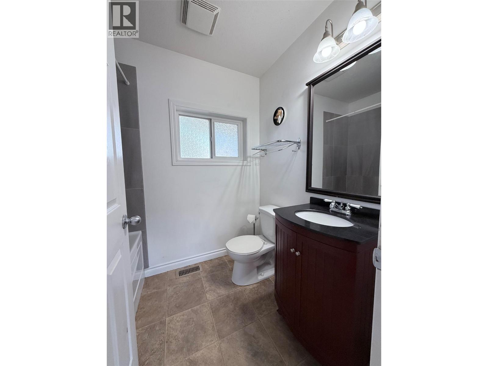 917 4a Street S, Cranbrook, British Columbia  V1C 1J3 - Photo 24 - 10370376