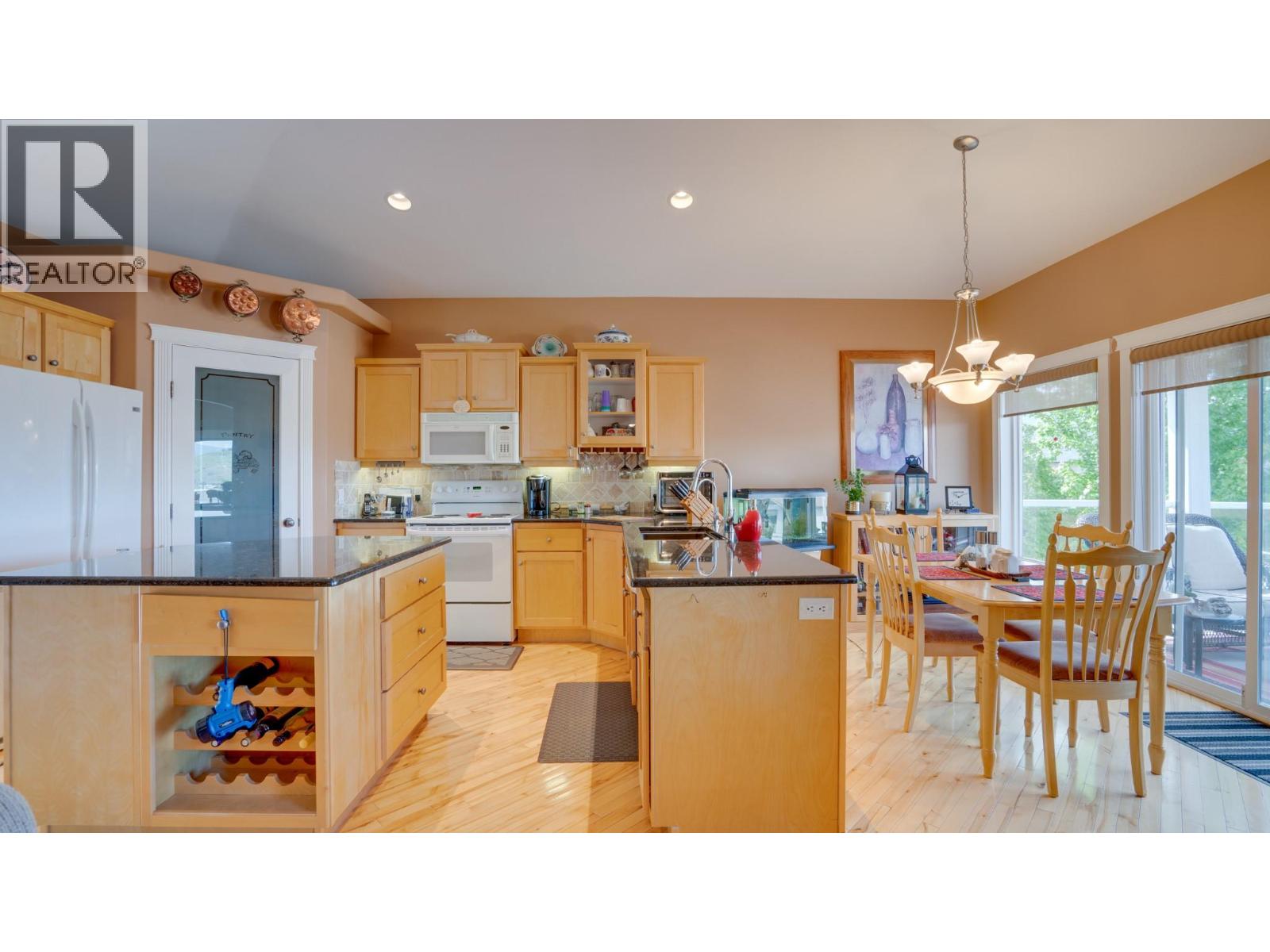 667 Mt. York Drive, Coldstream, British Columbia  V1B 3X2 - Photo 10 - 10370401