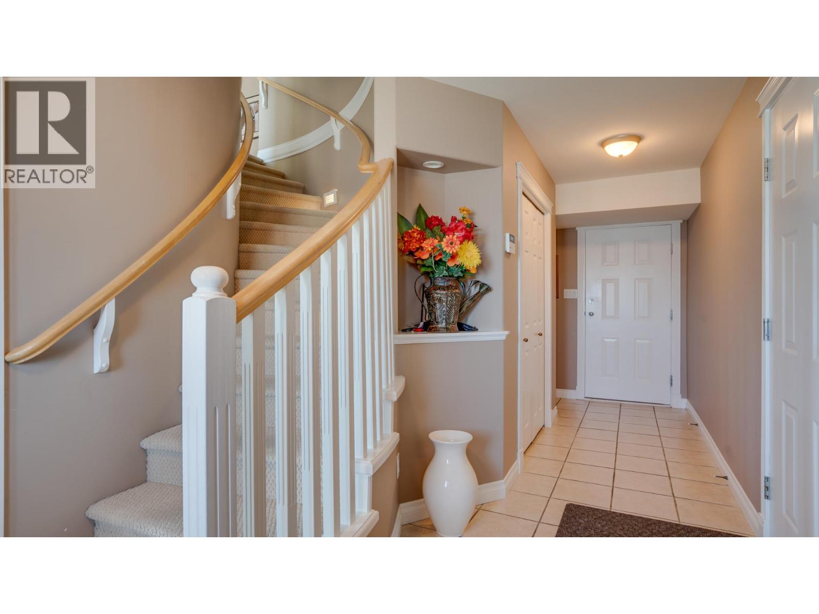 667 Mt. York Drive, Coldstream, British Columbia  V1B 3X2 - Photo 7 - 10370401
