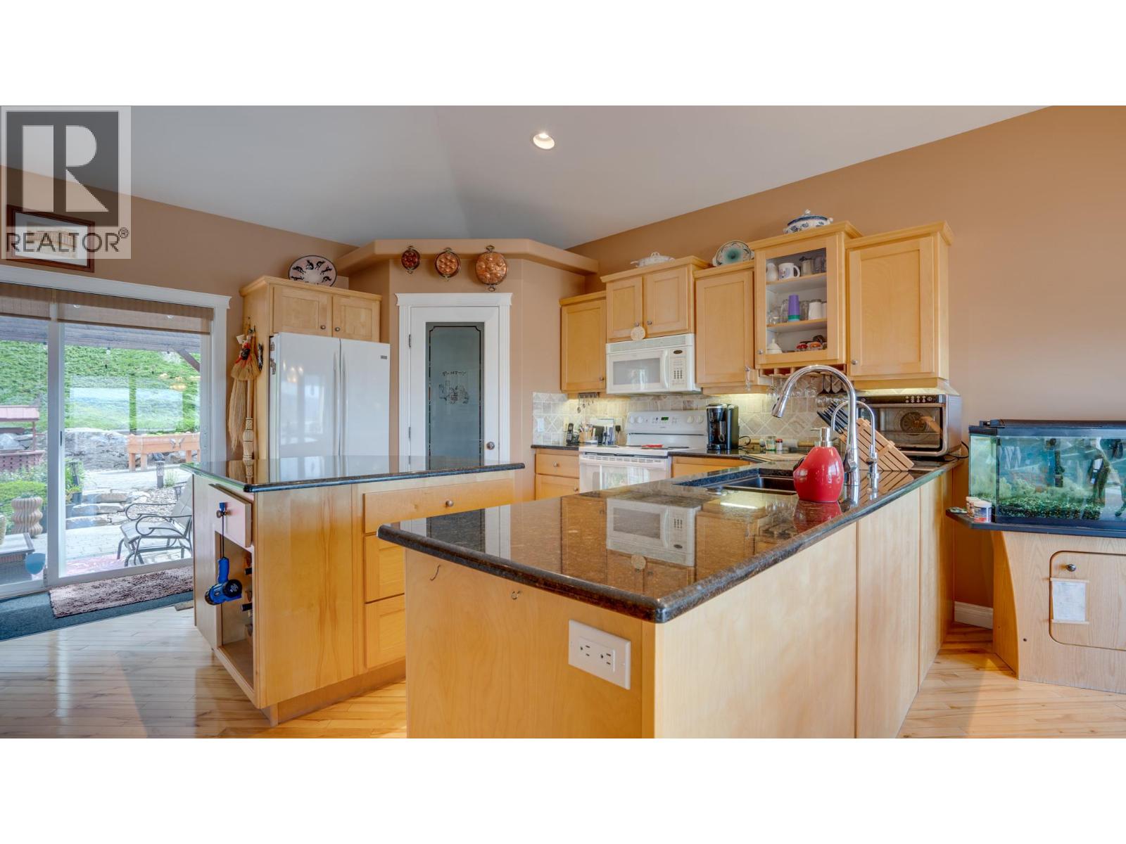 667 Mt. York Drive, Coldstream, British Columbia  V1B 3X2 - Photo 8 - 10370401