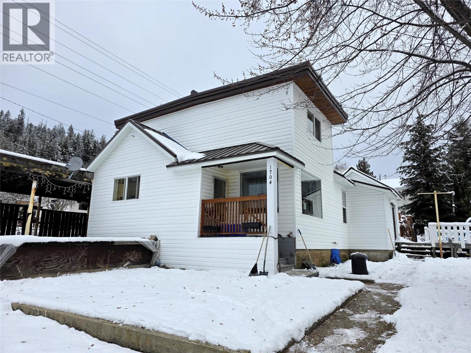 1704 Second Avenue, rossland, British Columbia