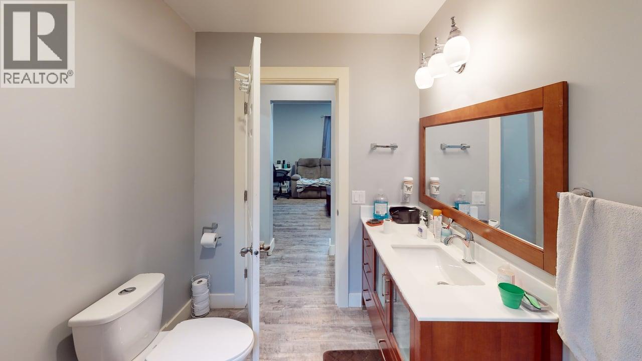 1704 Second Avenue, Rossland, British Columbia  V0G 1Y0 - Photo 14 - 10370363