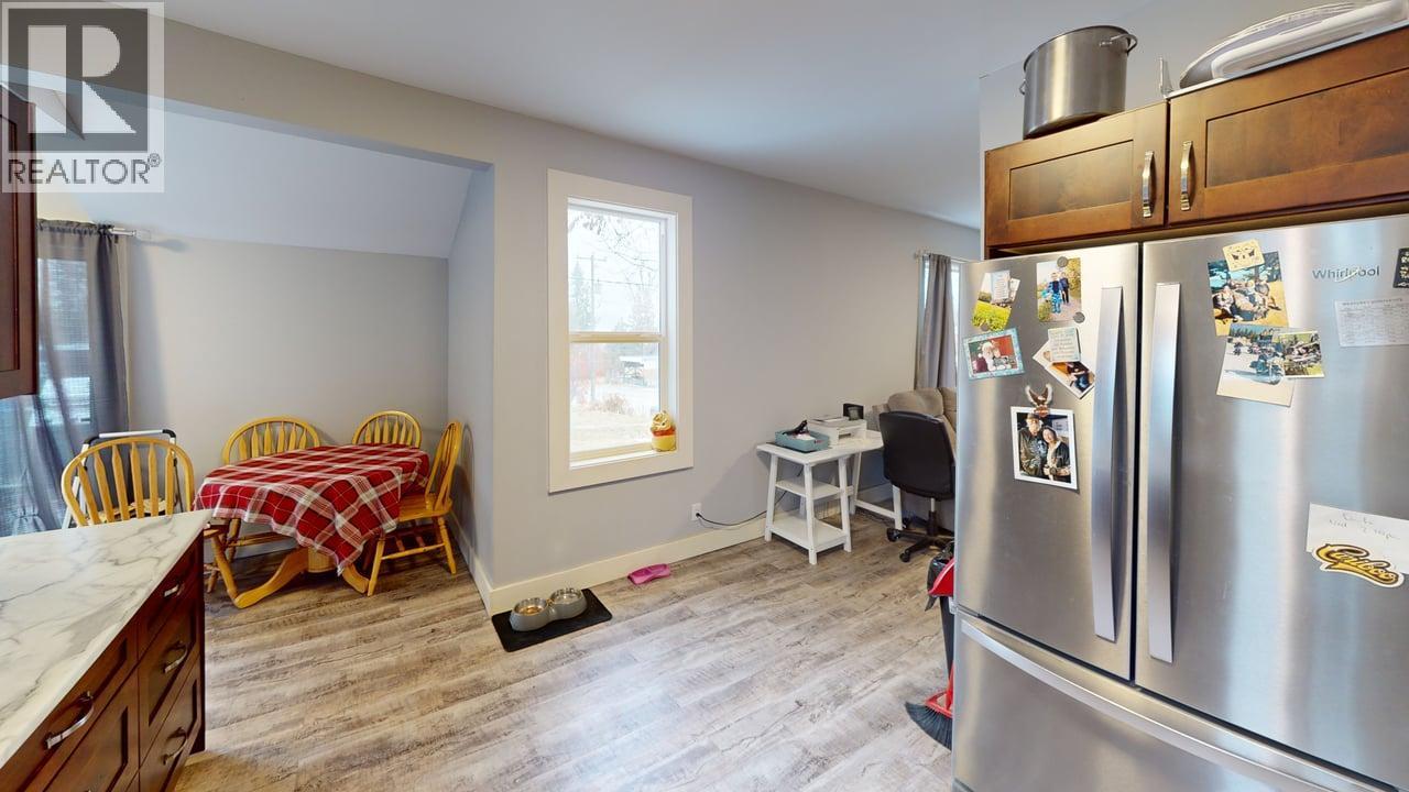 1704 Second Avenue, Rossland, British Columbia  V0G 1Y0 - Photo 8 - 10370363