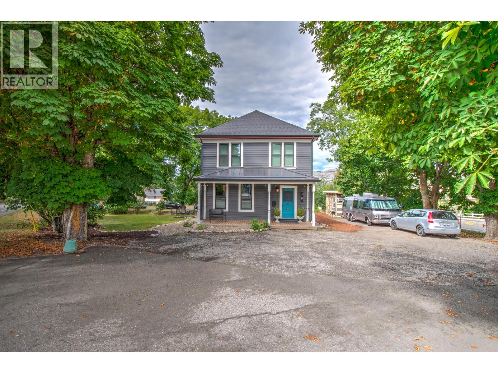 3102 Pleasant Valley Road, Vernon, British Columbia  V1T 4L3 - Photo 2 - 10370368