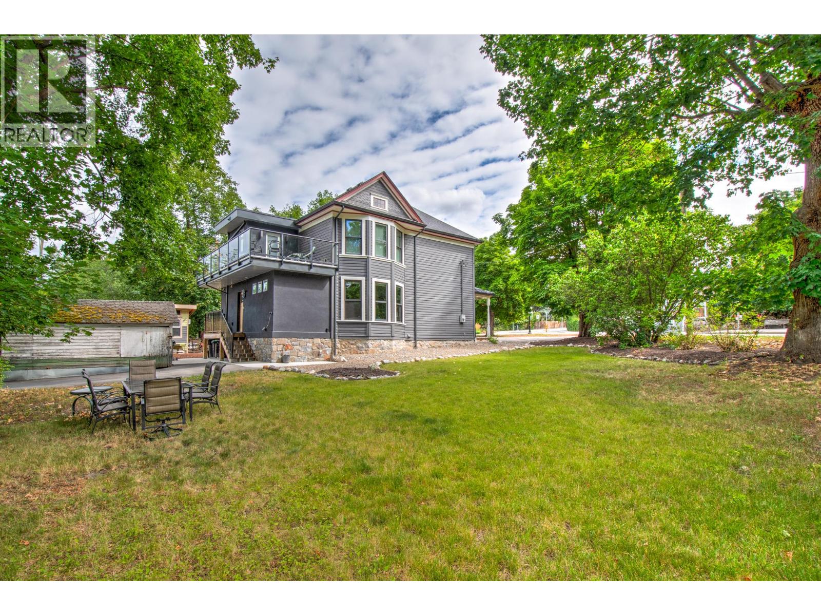 3102 Pleasant Valley Road, Vernon, British Columbia  V1T 4L3 - Photo 3 - 10370368