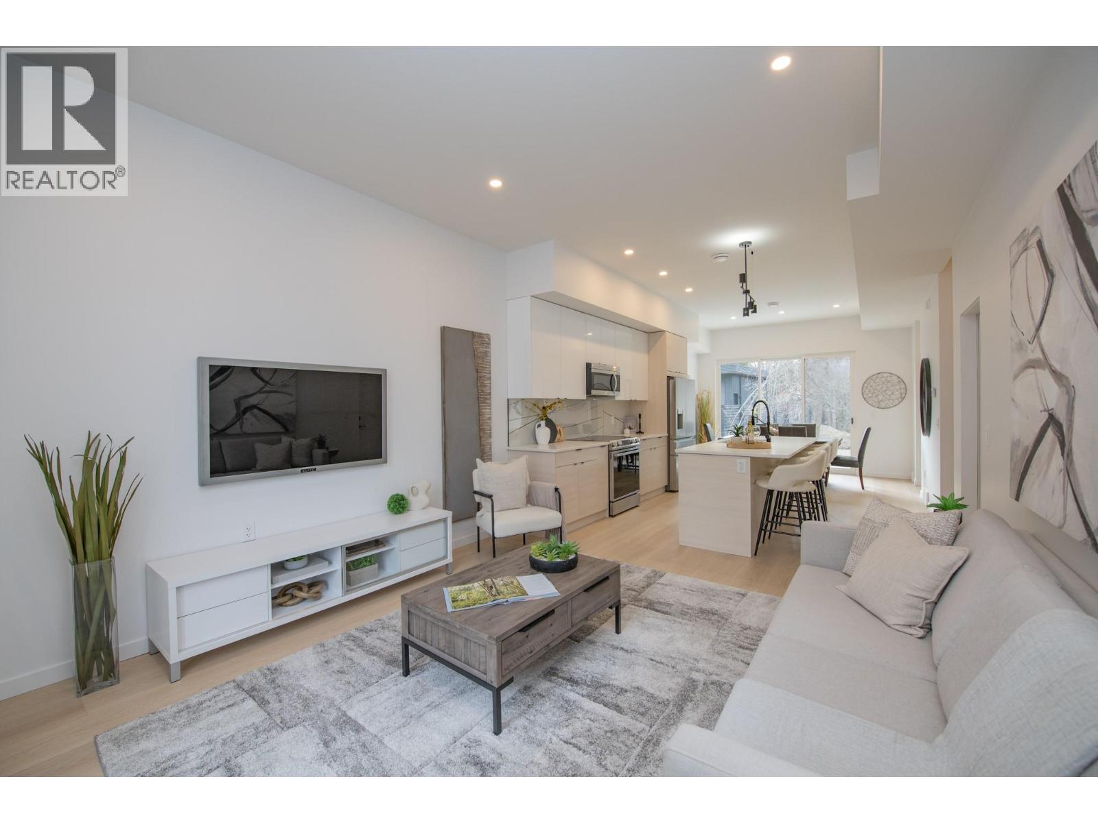 9188 Tronson Road Unit# 6, Vernon, British Columbia  V1H 1E2 - Photo 4 - 10370059