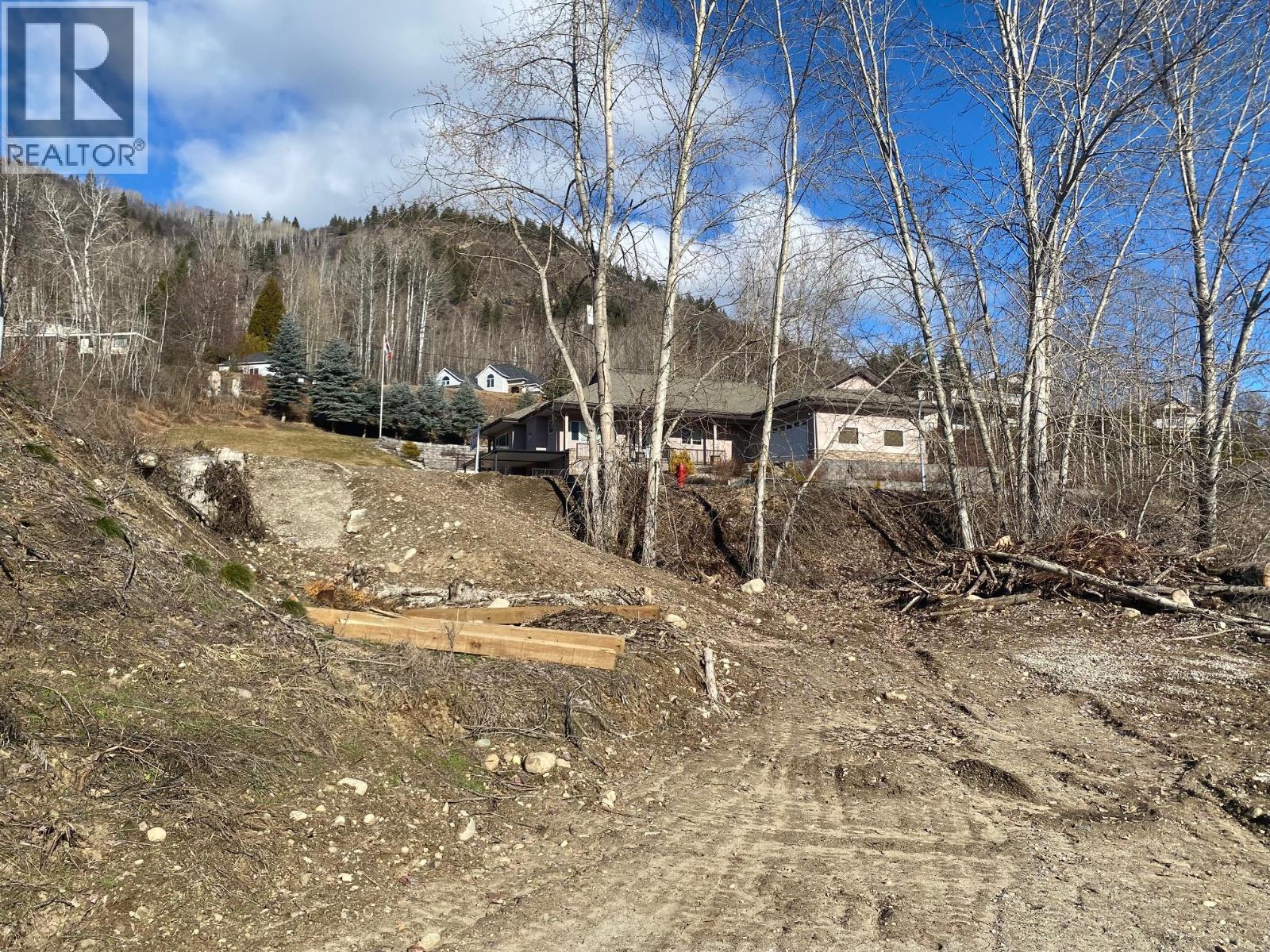 933 7th Street, Montrose, British Columbia  V0G 1P0 - Photo 3 - 10370435