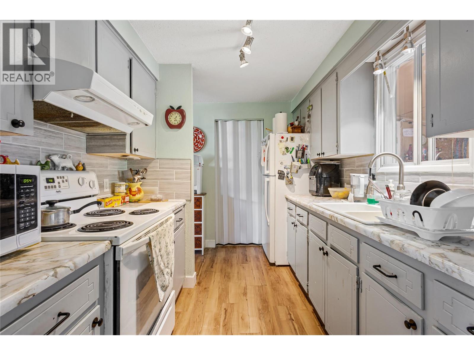 8 Rose Place, Osoyoos, British Columbia  V0H 1V1 - Photo 17 - 10348076