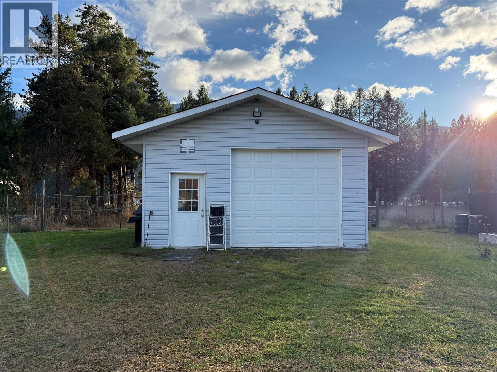 580 Cameron Avenue, Grand Forks, British Columbia  V0H 1H4 - Photo 44 - 10370395
