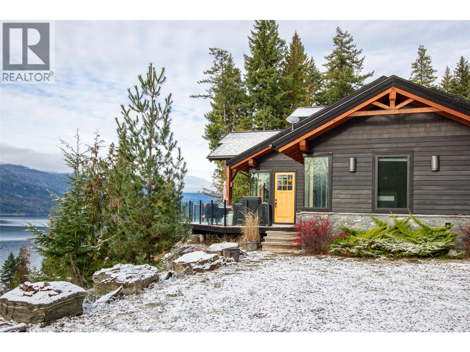 234 Walkers Lane, Kootenay Bay, British Columbia  V0B 1X0 - Photo 3 - 10370432