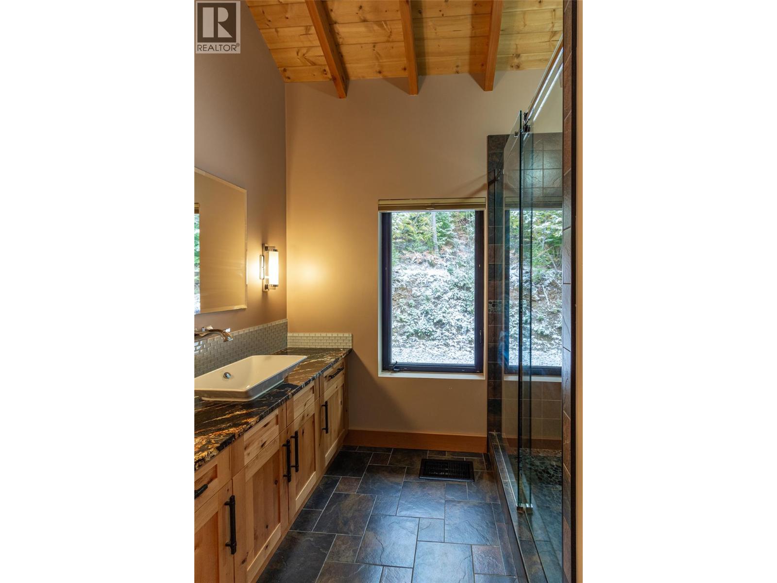 234 Walkers Lane, Kootenay Bay, British Columbia  V0B 1X0 - Photo 38 - 10370432