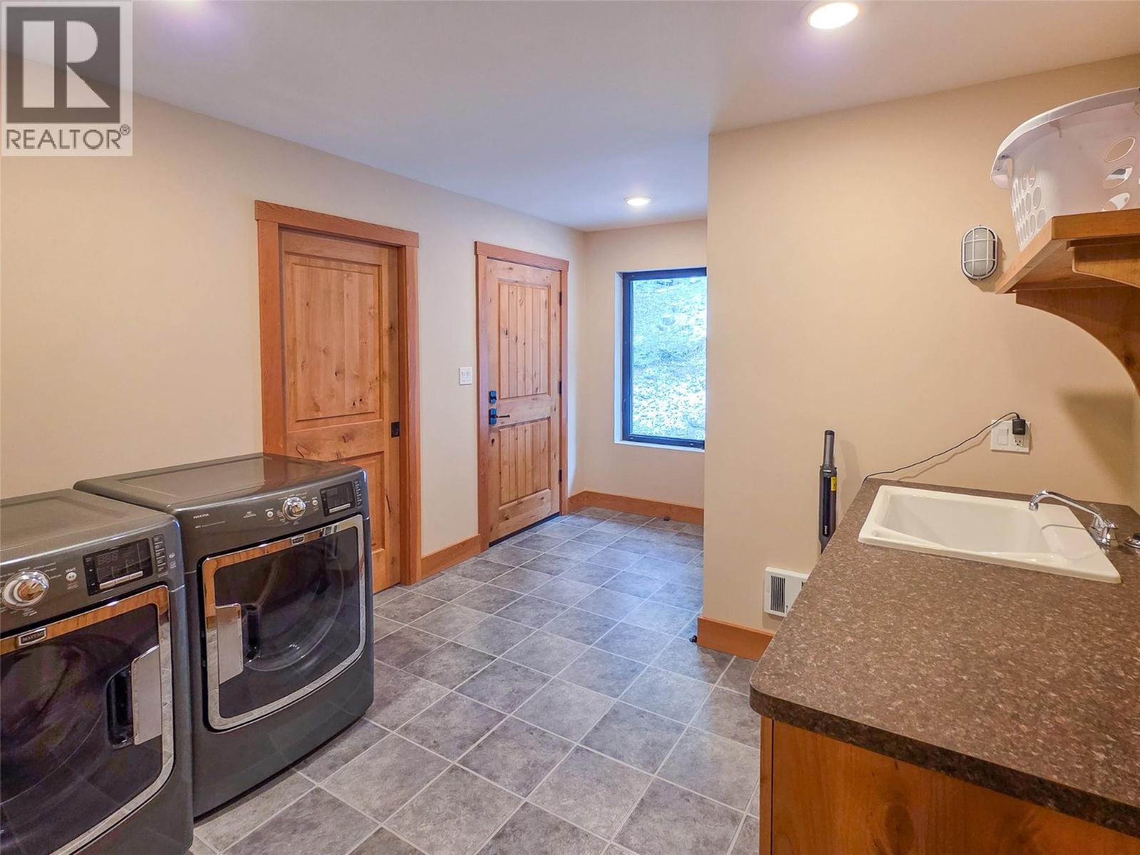 234 Walkers Lane, Kootenay Bay, British Columbia  V0B 1X0 - Photo 42 - 10370432