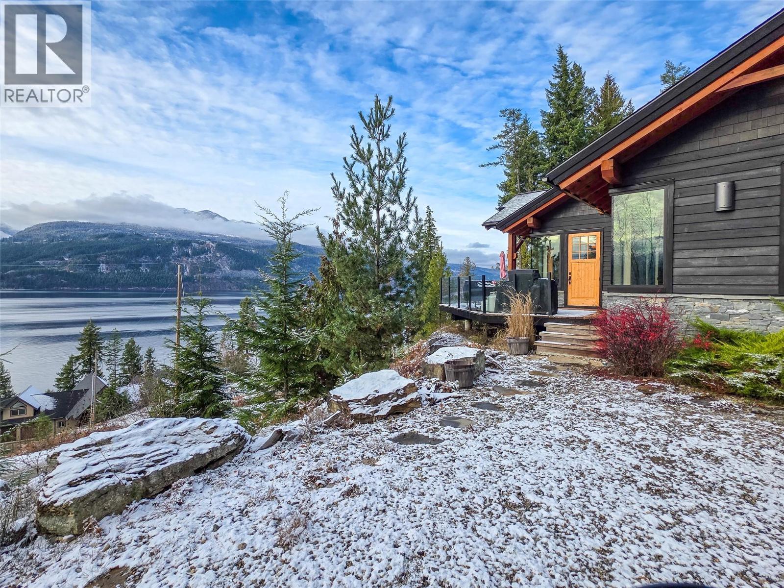234 Walkers Lane, Kootenay Bay, British Columbia  V0B 1X0 - Photo 9 - 10370432