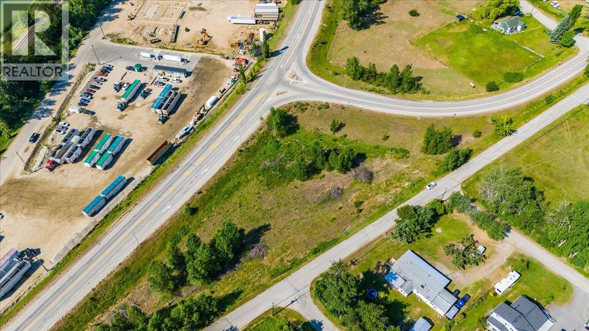 2170 Bayview Road, Castlegar, British Columbia  V1N 4T7 - Photo 2 - 10370392