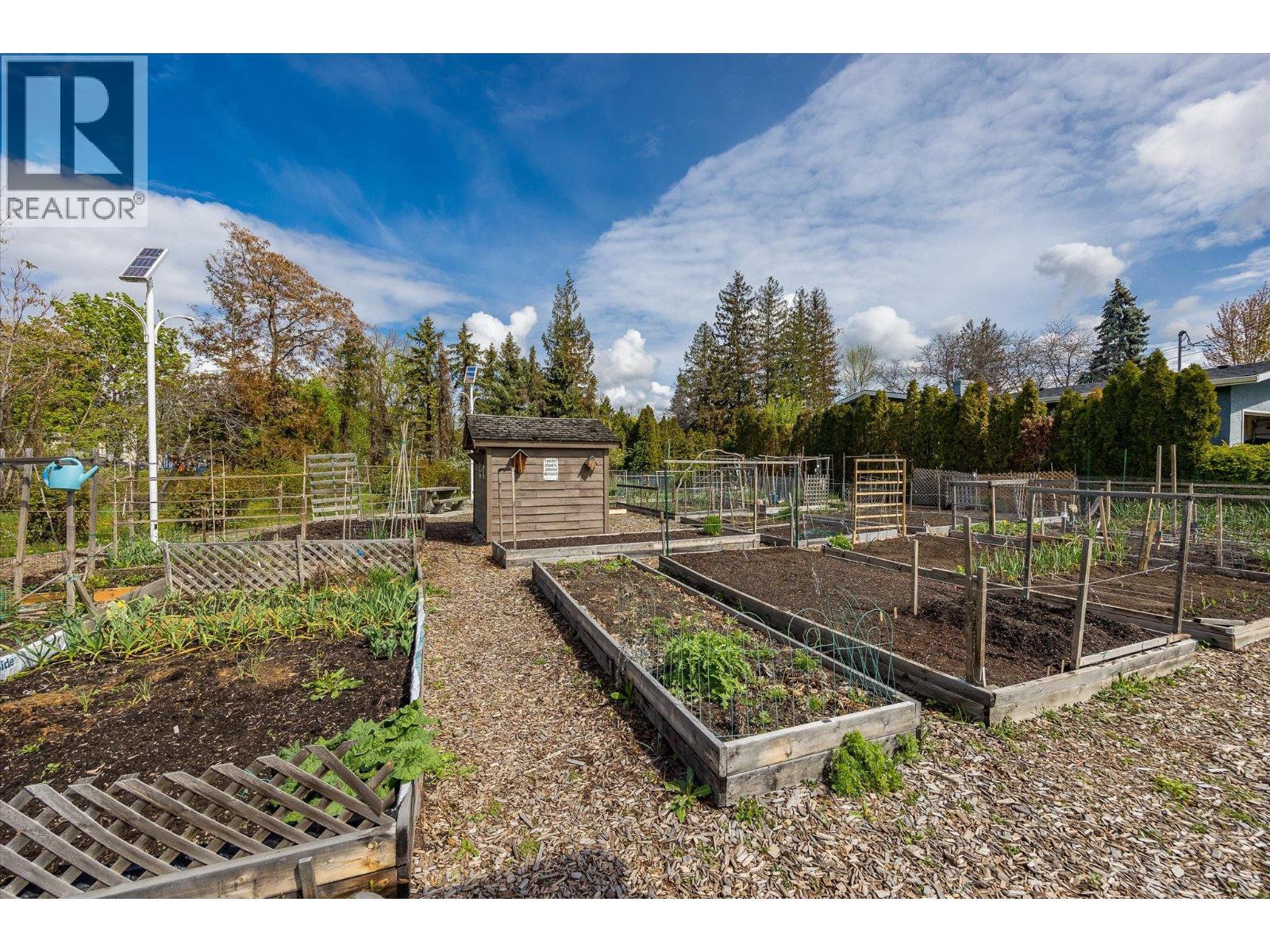 2030 Wilkinson Street, Kelowna, British Columbia  V1Y 3Z8 - Photo 13 - 10370323
