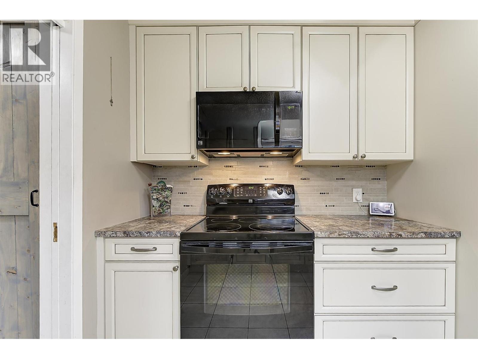 2030 Wilkinson Street, Kelowna, British Columbia  V1Y 3Z8 - Photo 18 - 10370323
