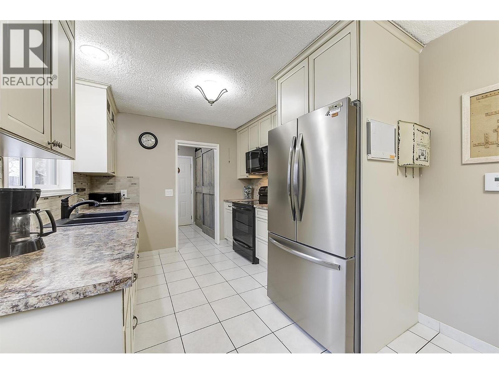 2030 Wilkinson Street, Kelowna, British Columbia  V1Y 3Z8 - Photo 22 - 10370323