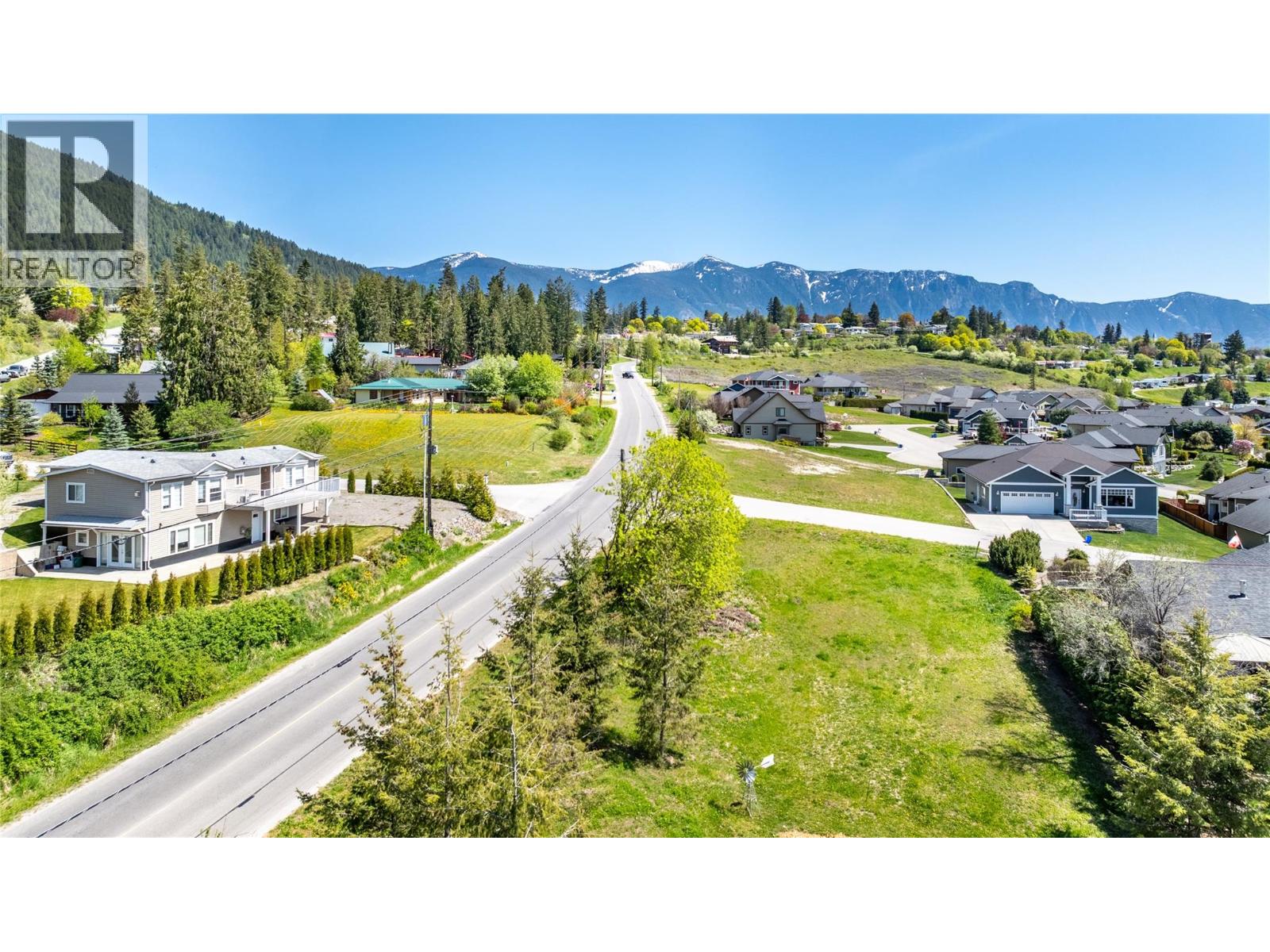 1031 Selkirk Drive, Creston, British Columbia  V0B 1G3 - Photo 10 - 10370556